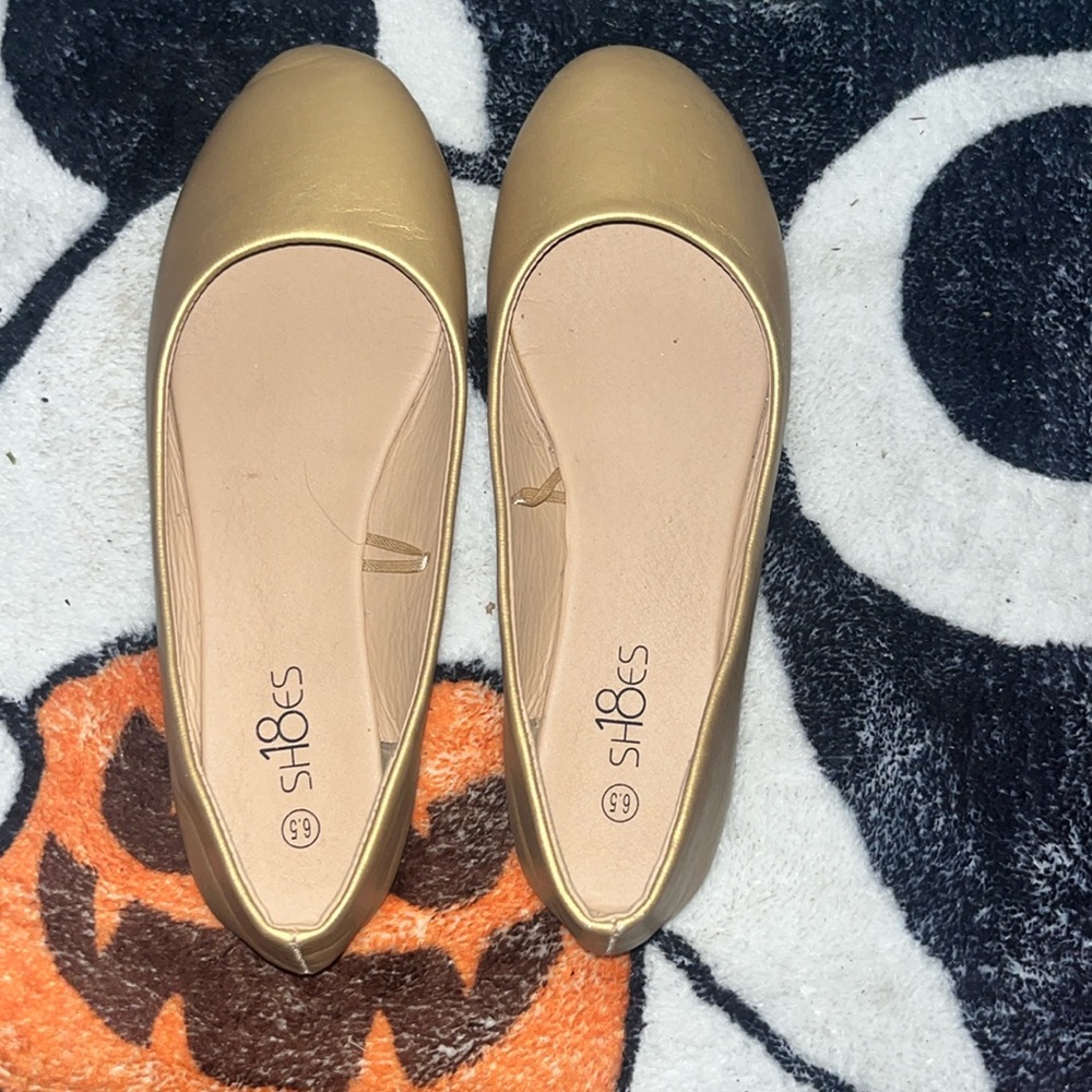 Sh18es gold ballerina flat shoes used once size 6.5 women